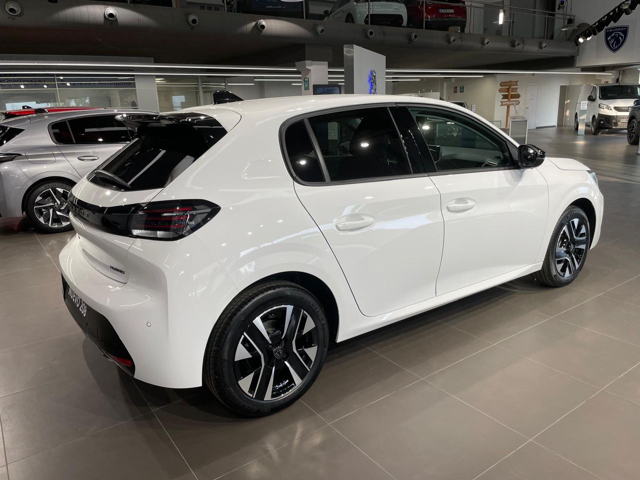Foto Peugeot 208 4