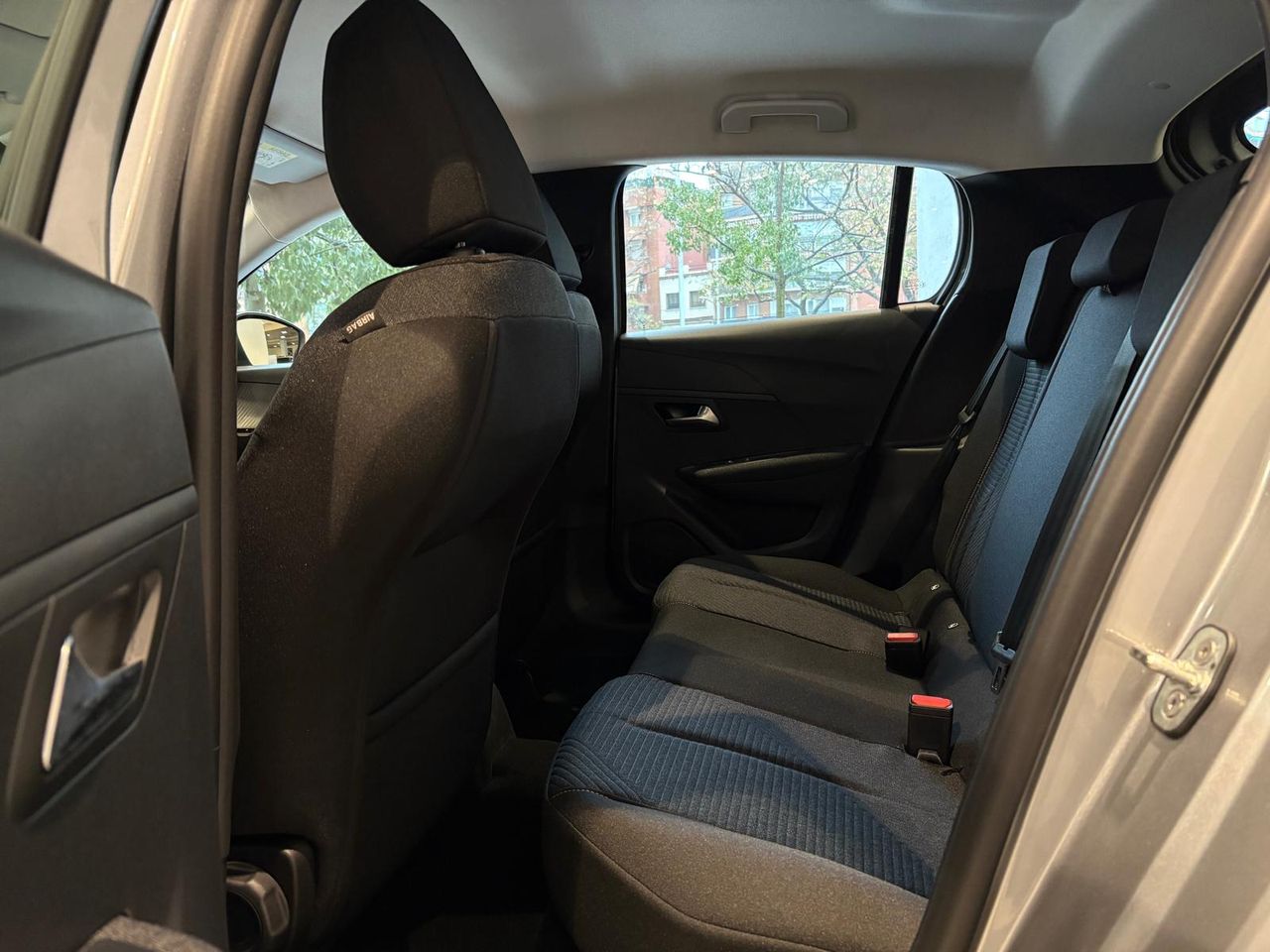 Foto Peugeot 208 11