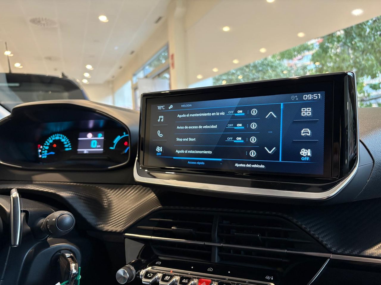Foto Peugeot 208 14