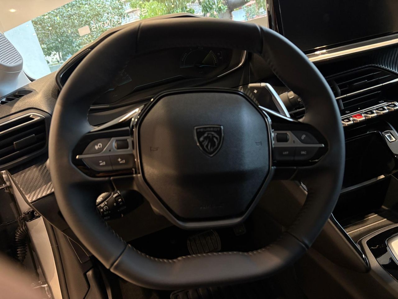 Foto Peugeot 208 17