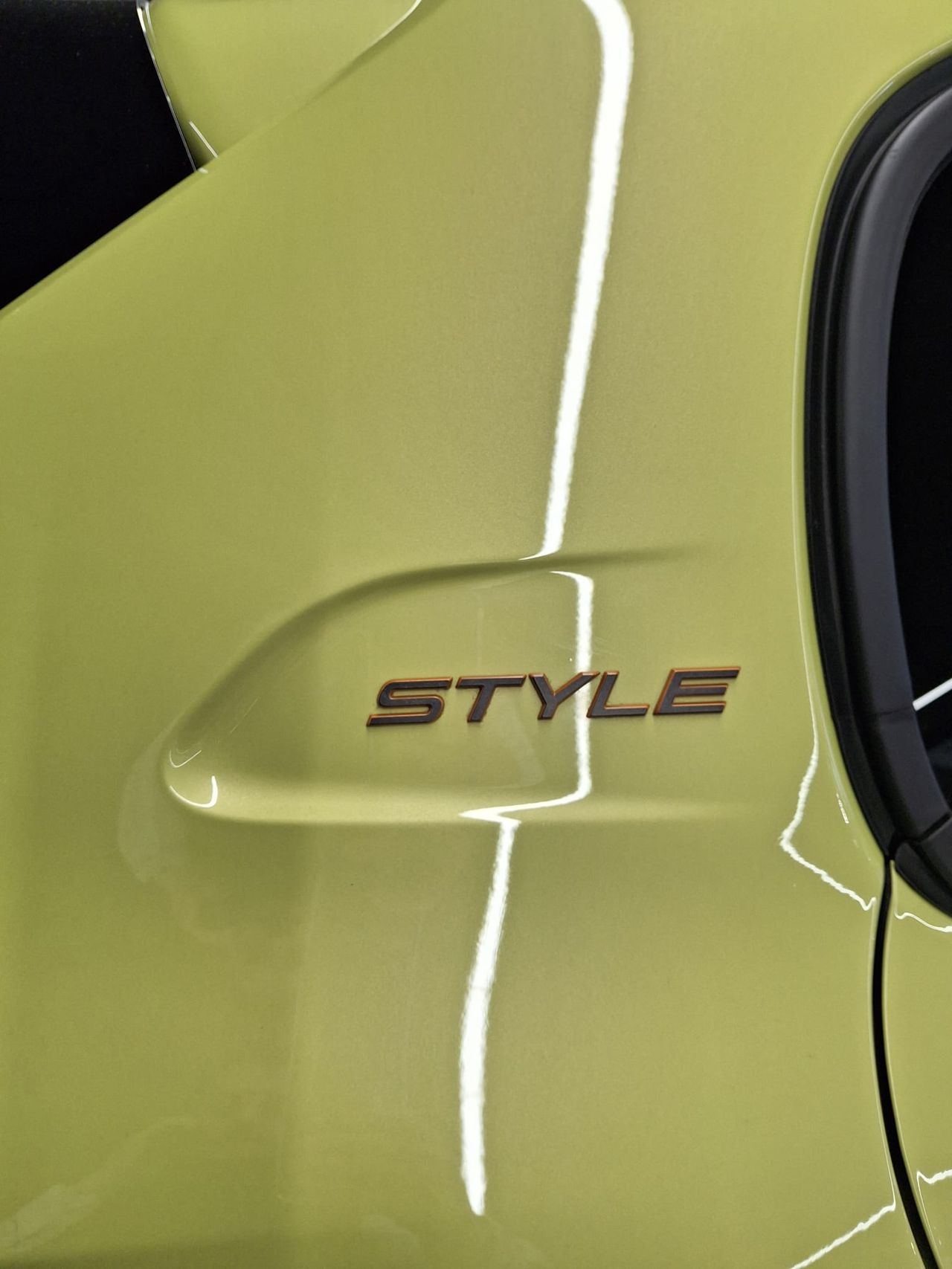 Foto Peugeot 208 5