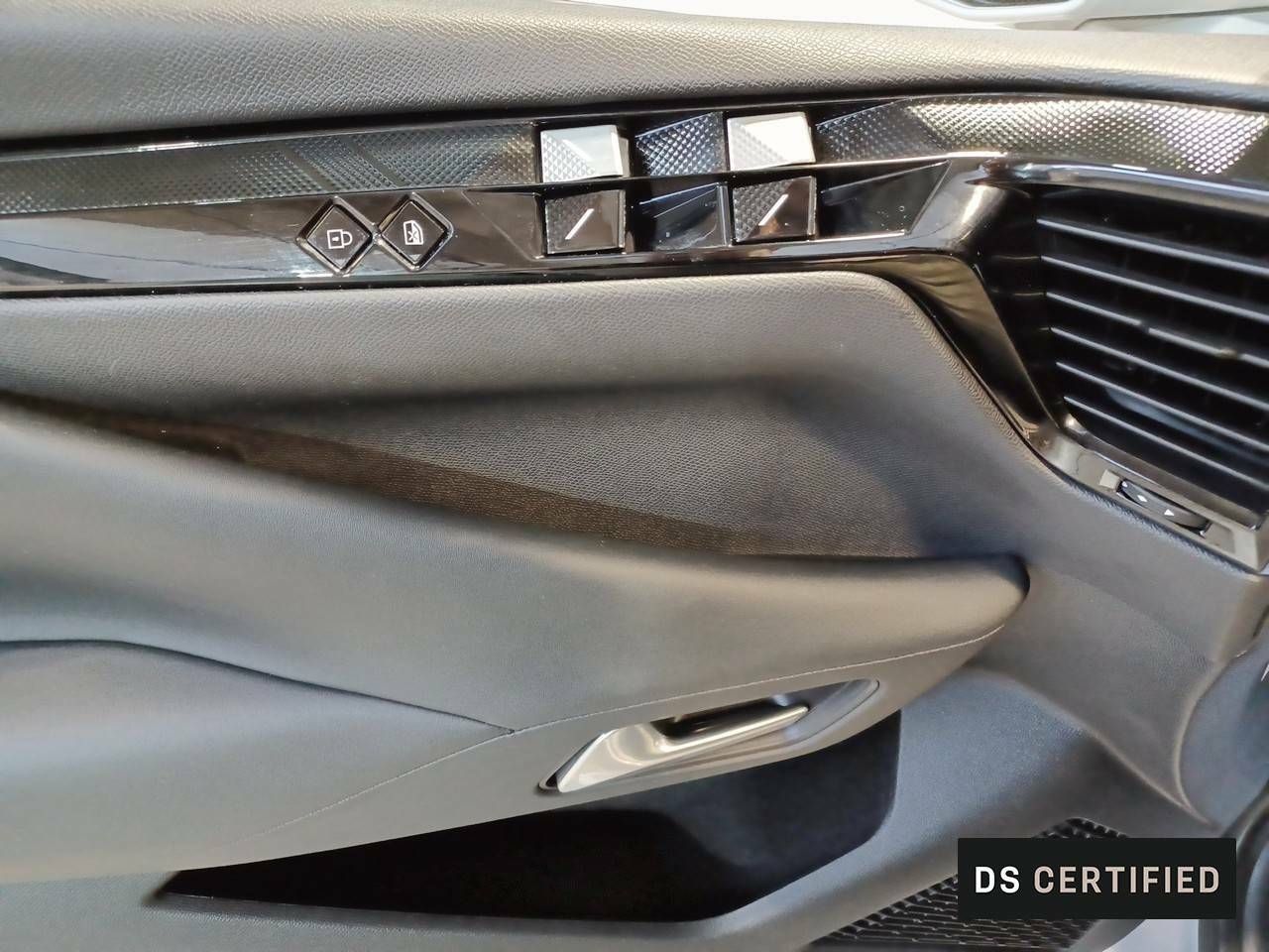 Foto DS Automobiles DS 4 5