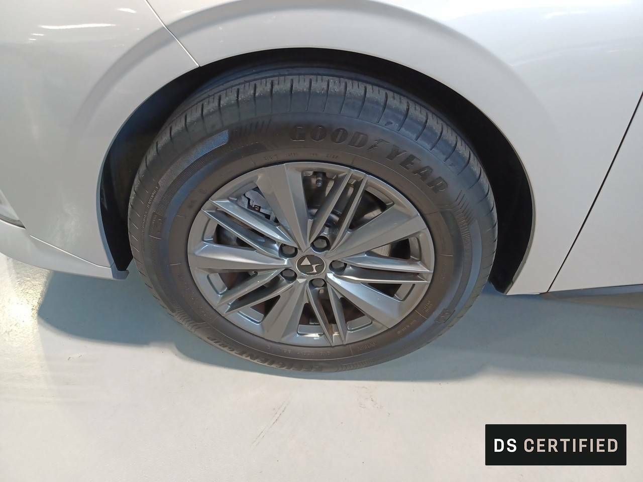 Foto DS Automobiles DS 4 10