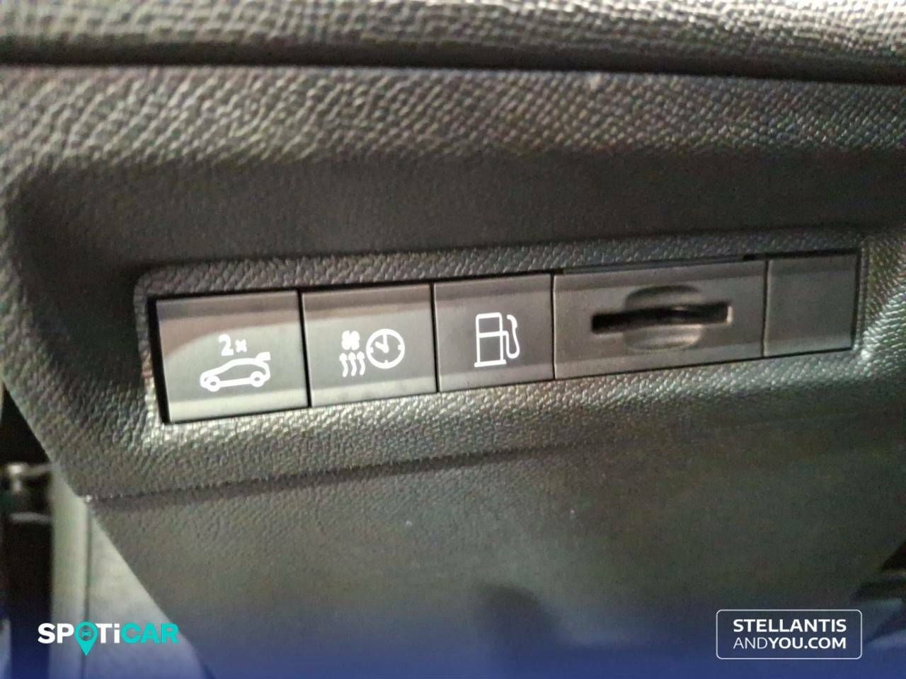 Foto Peugeot 408 14