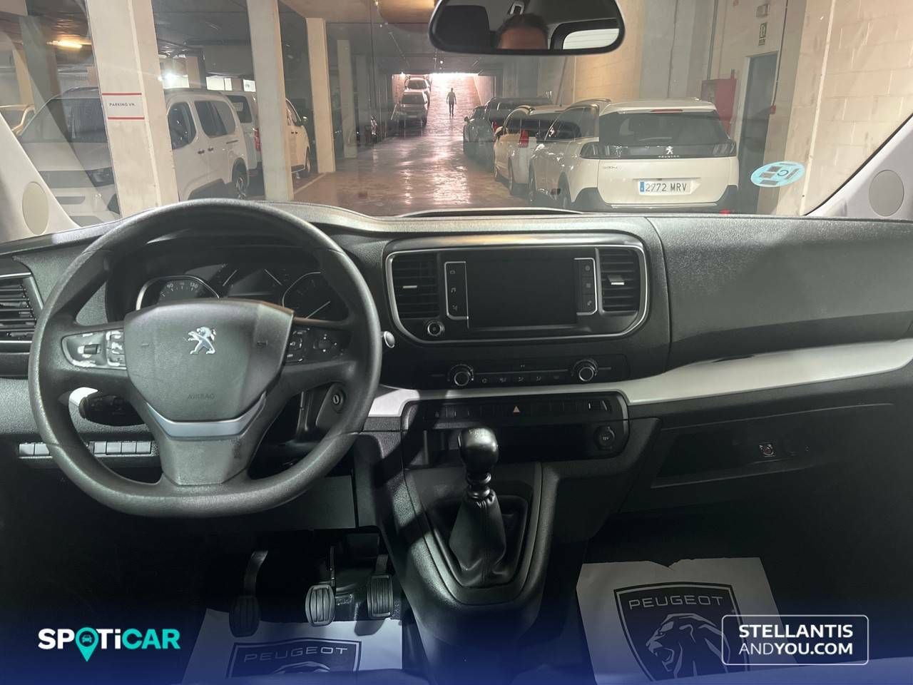 Foto Peugeot Traveller 8