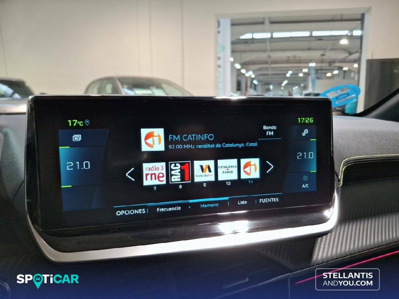Foto Peugeot 208 17