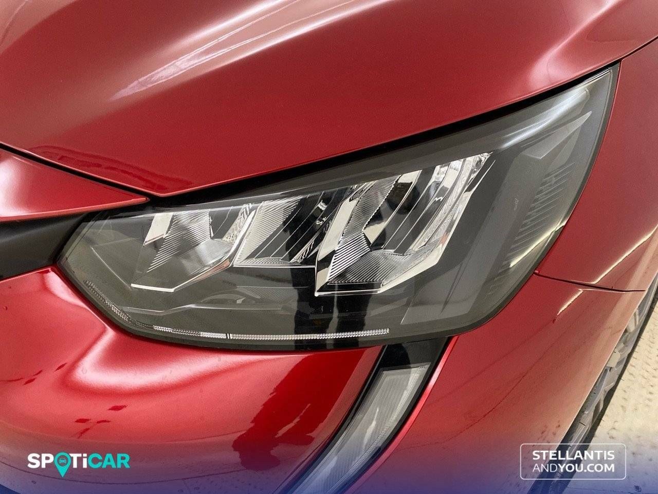 Foto Peugeot 208 14