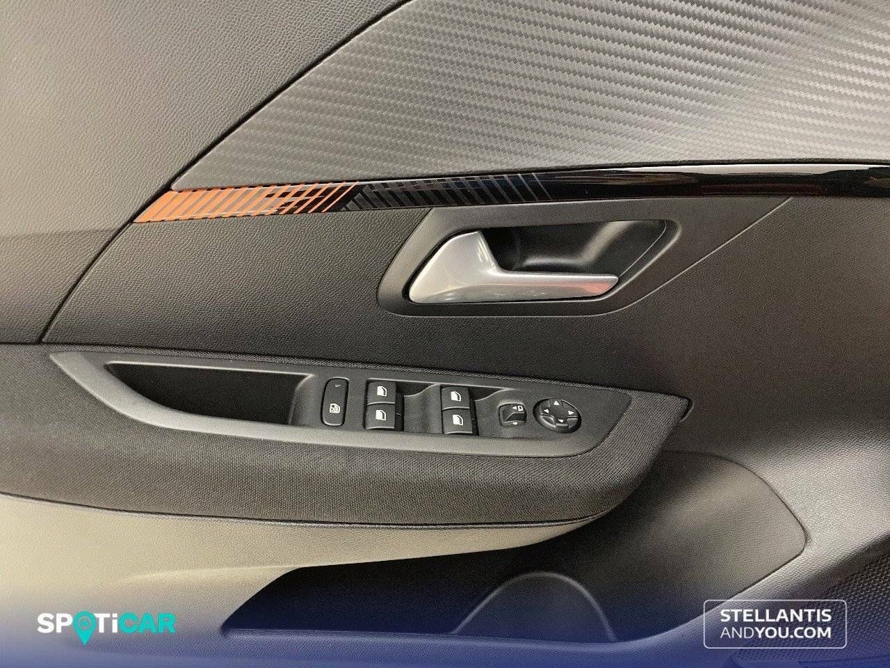 Foto Peugeot 208 23