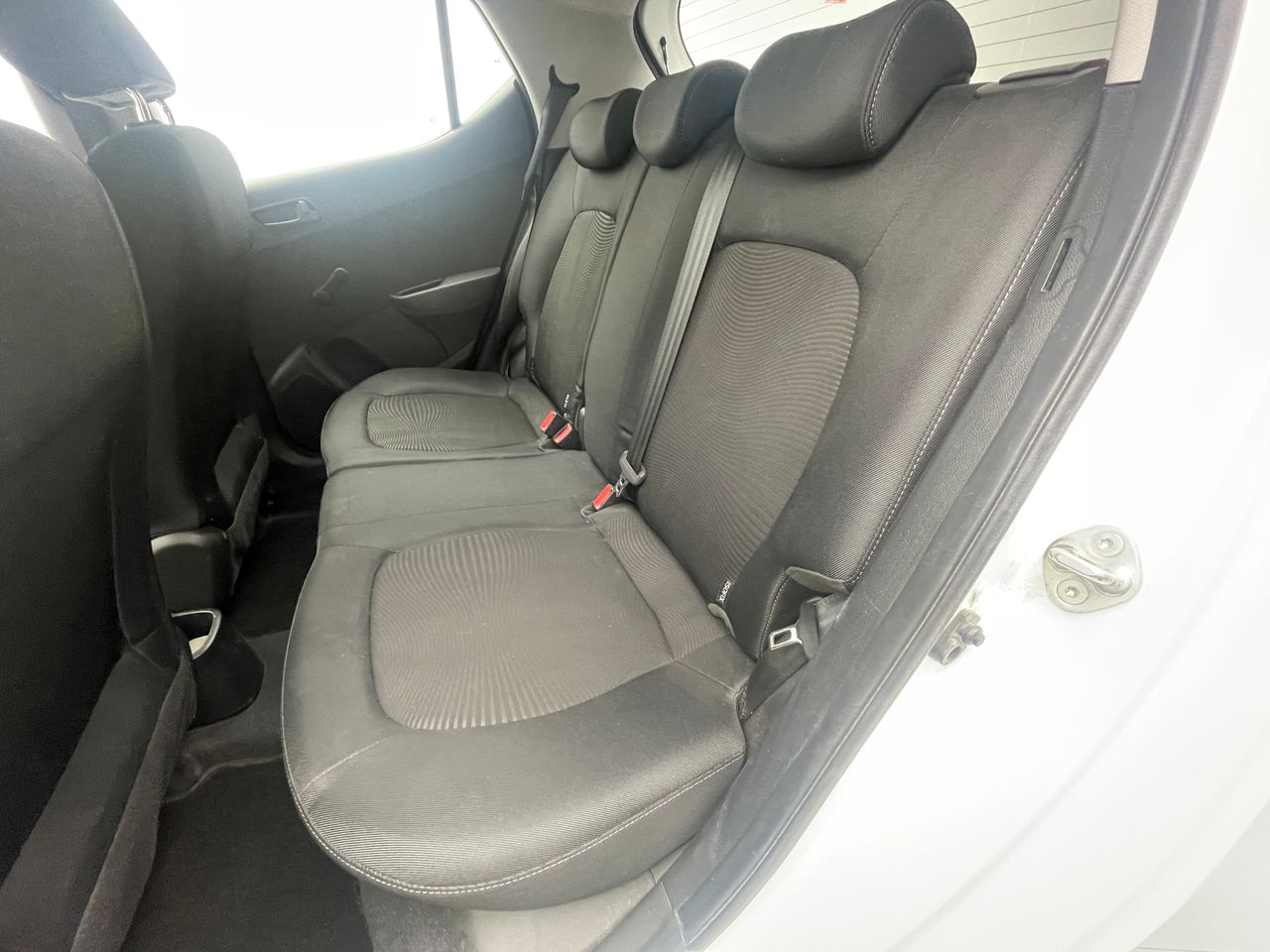 Foto Hyundai i10 12