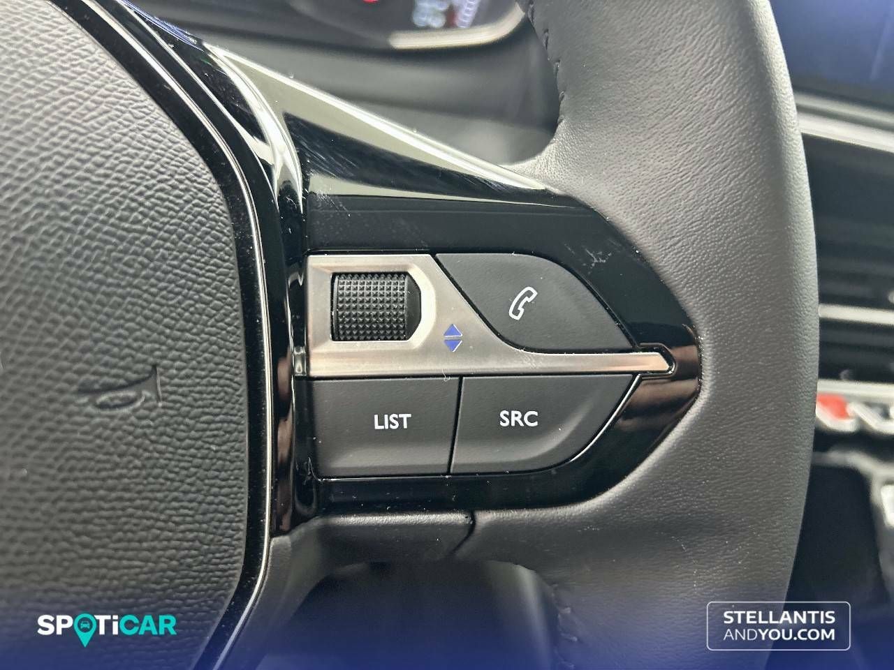 Foto Peugeot 208 16