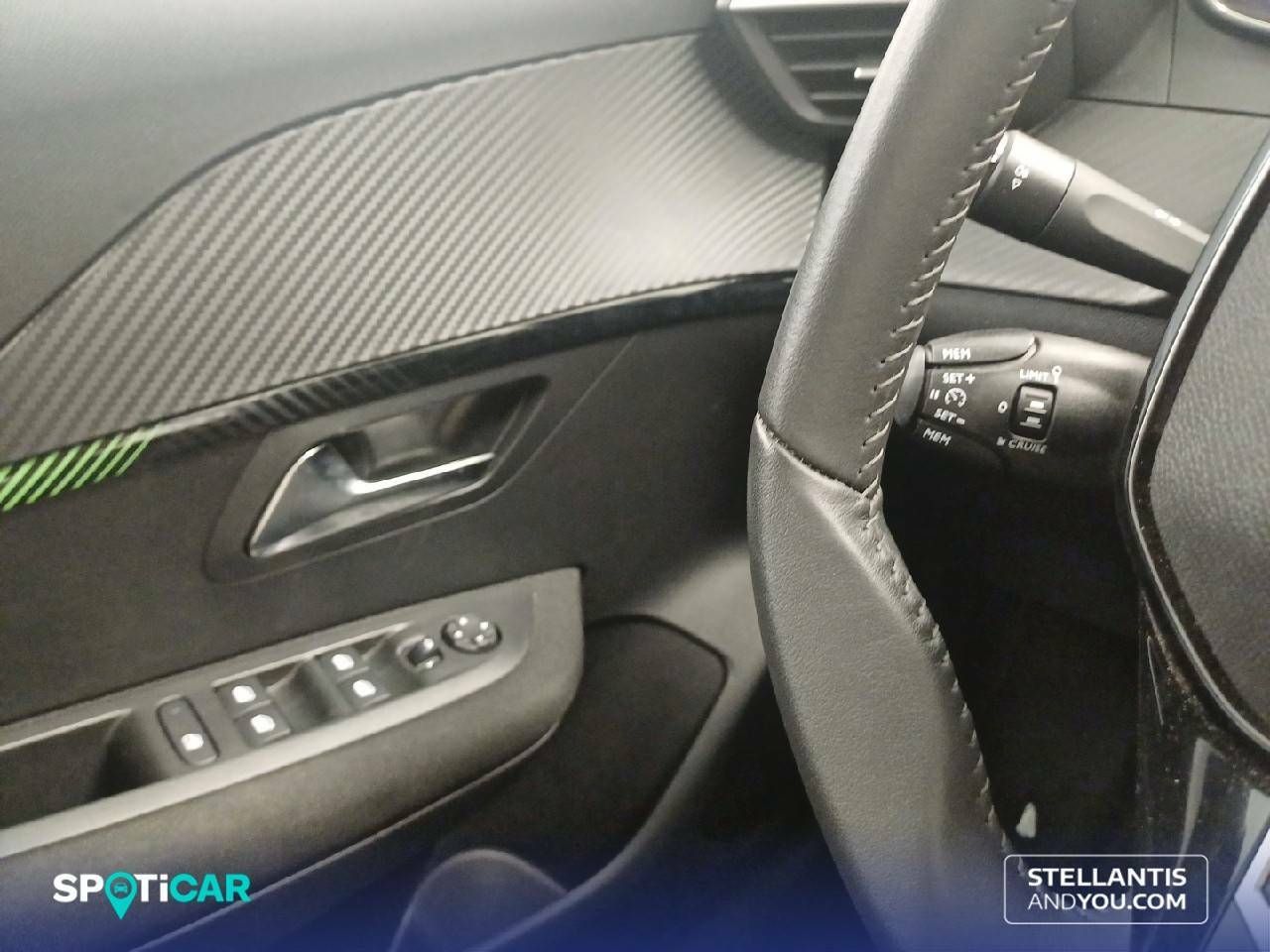 Foto Peugeot 208 21