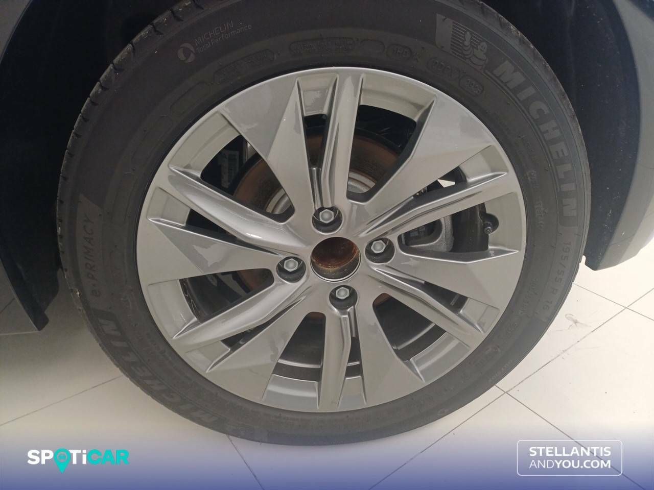 Foto Peugeot 208 11