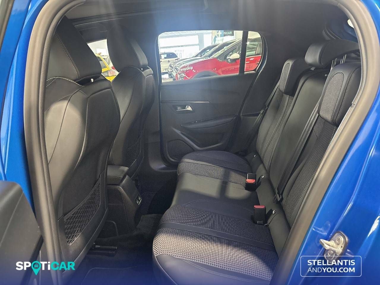 Foto Peugeot 208 10