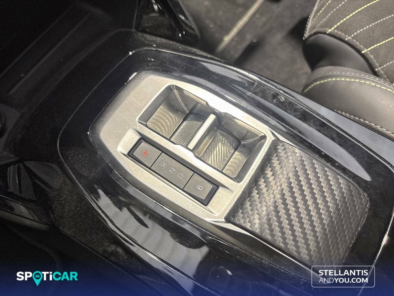 Foto Peugeot 208 21
