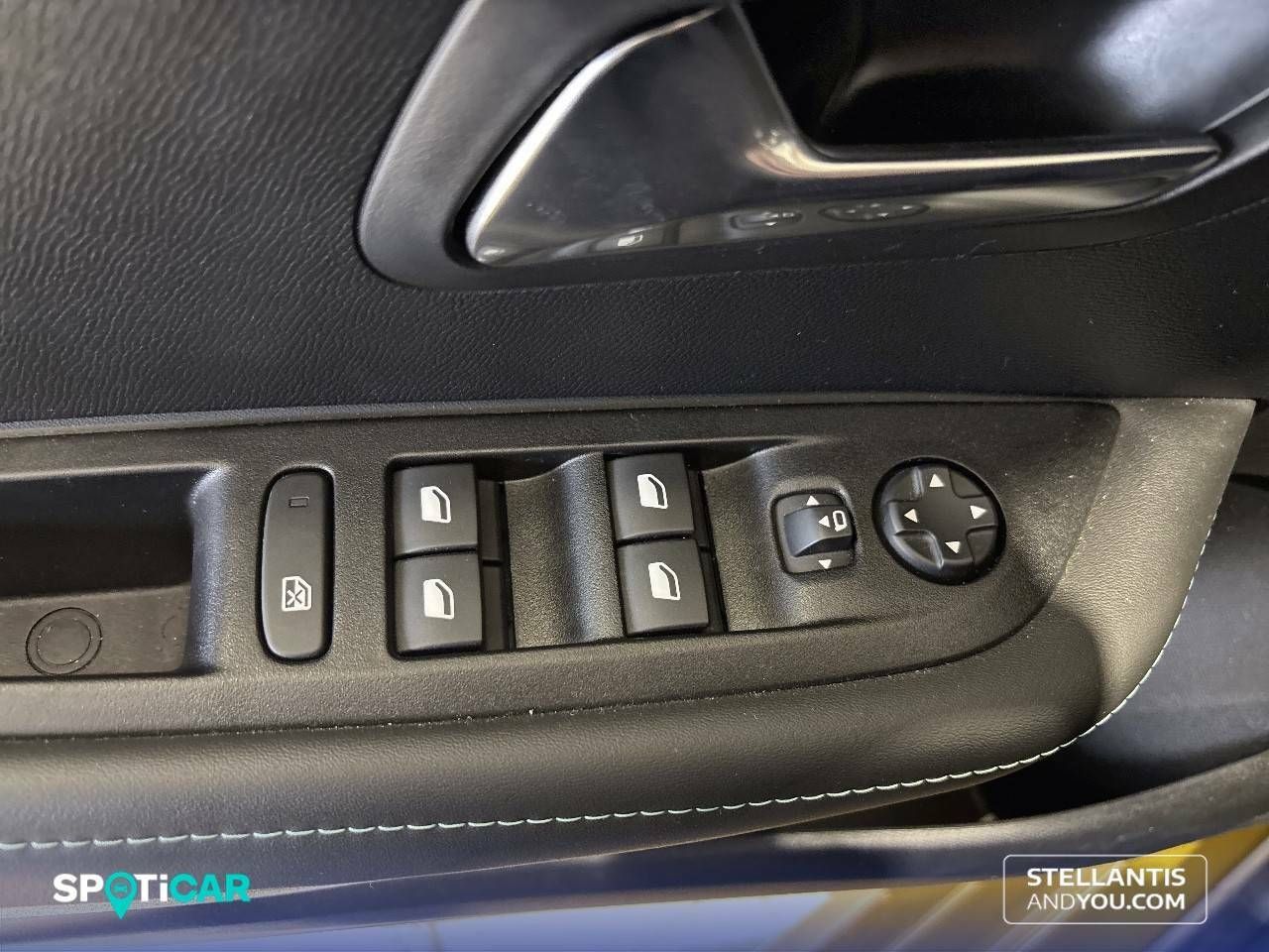 Foto Peugeot 208 12