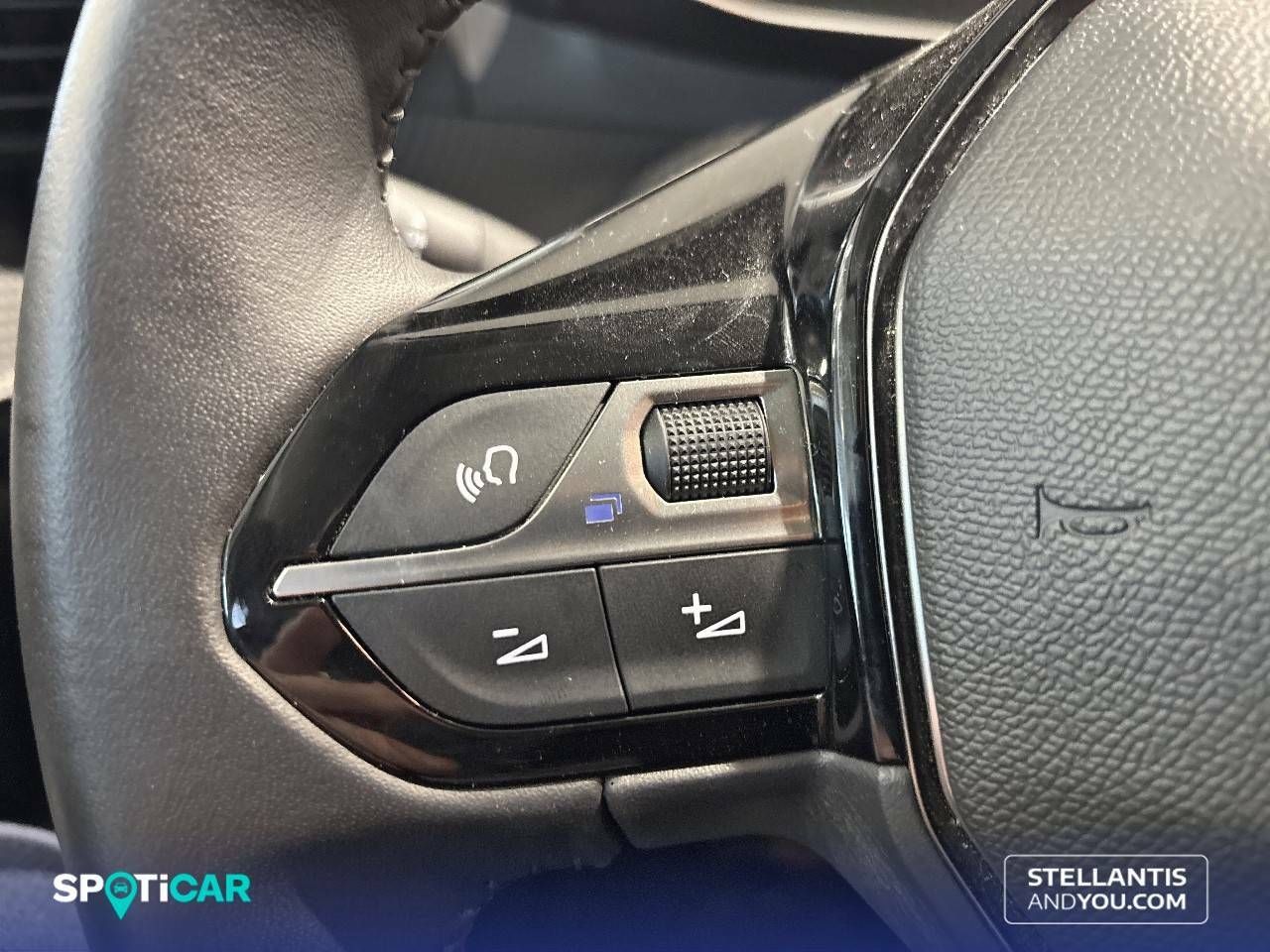 Foto Peugeot 208 13