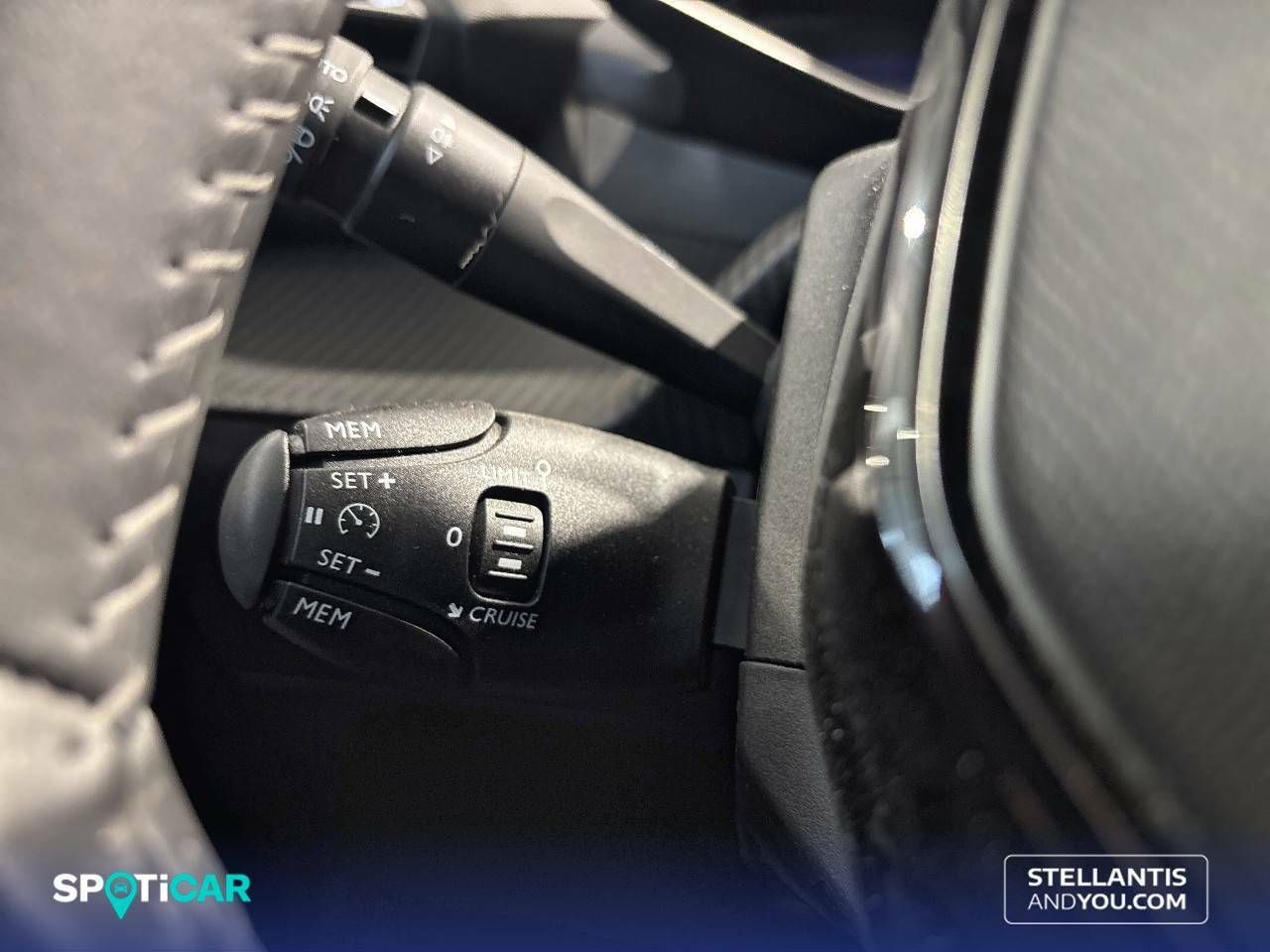 Foto Peugeot 208 15