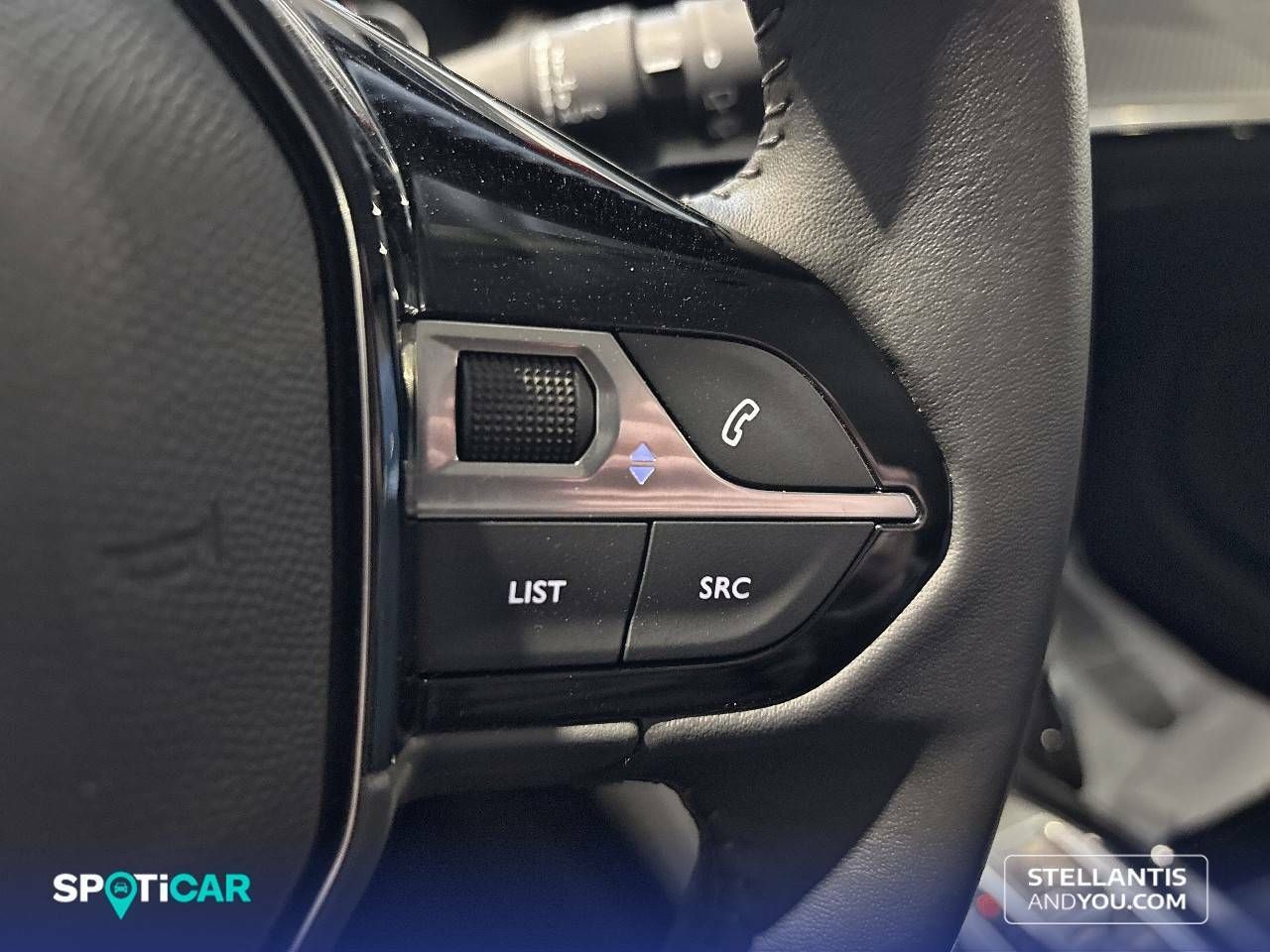 Foto Peugeot 208 14