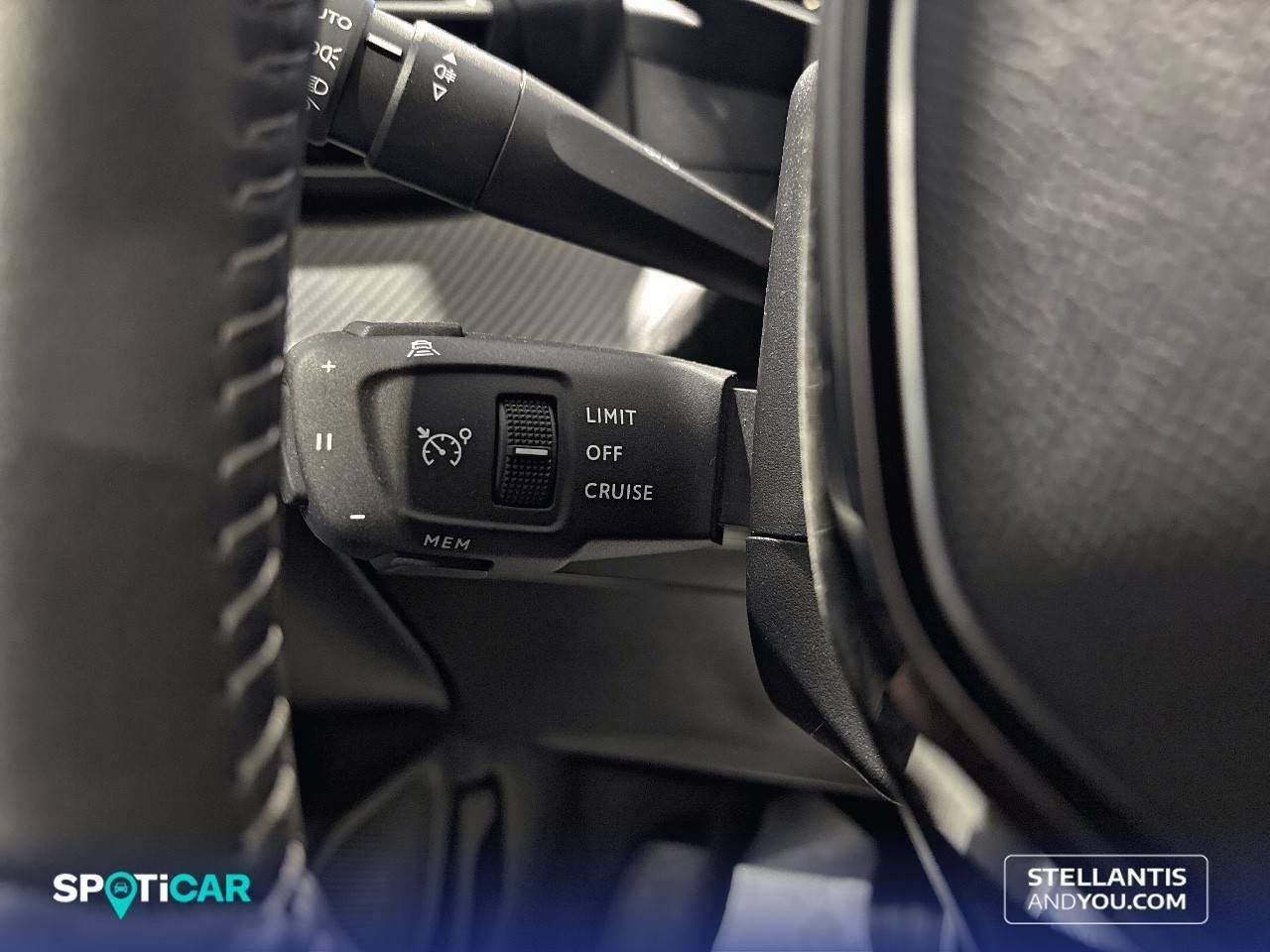 Foto Peugeot 208 15