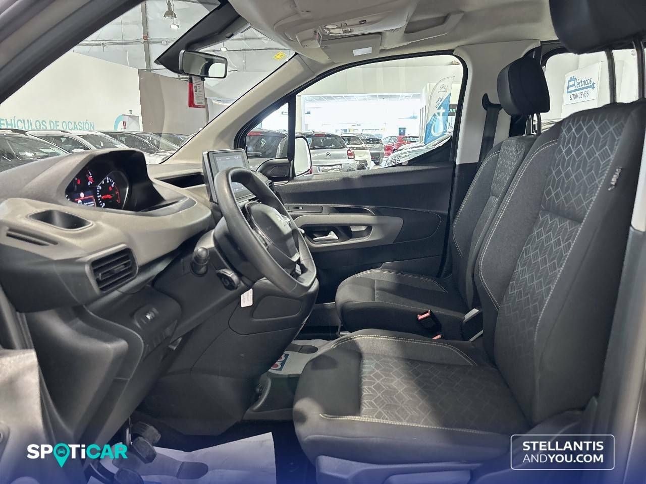 Foto Peugeot Rifter 9