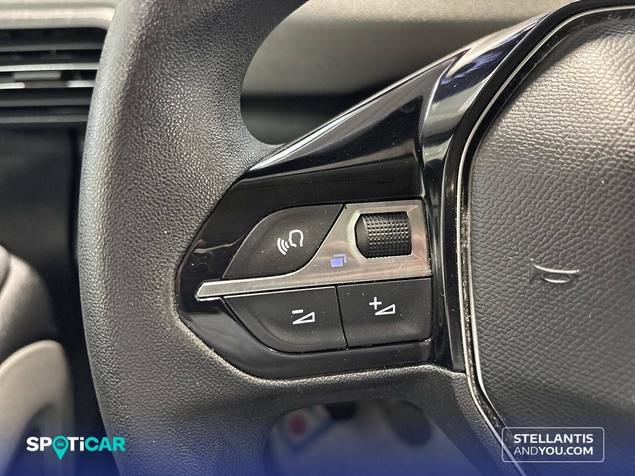 Foto Peugeot Rifter 13