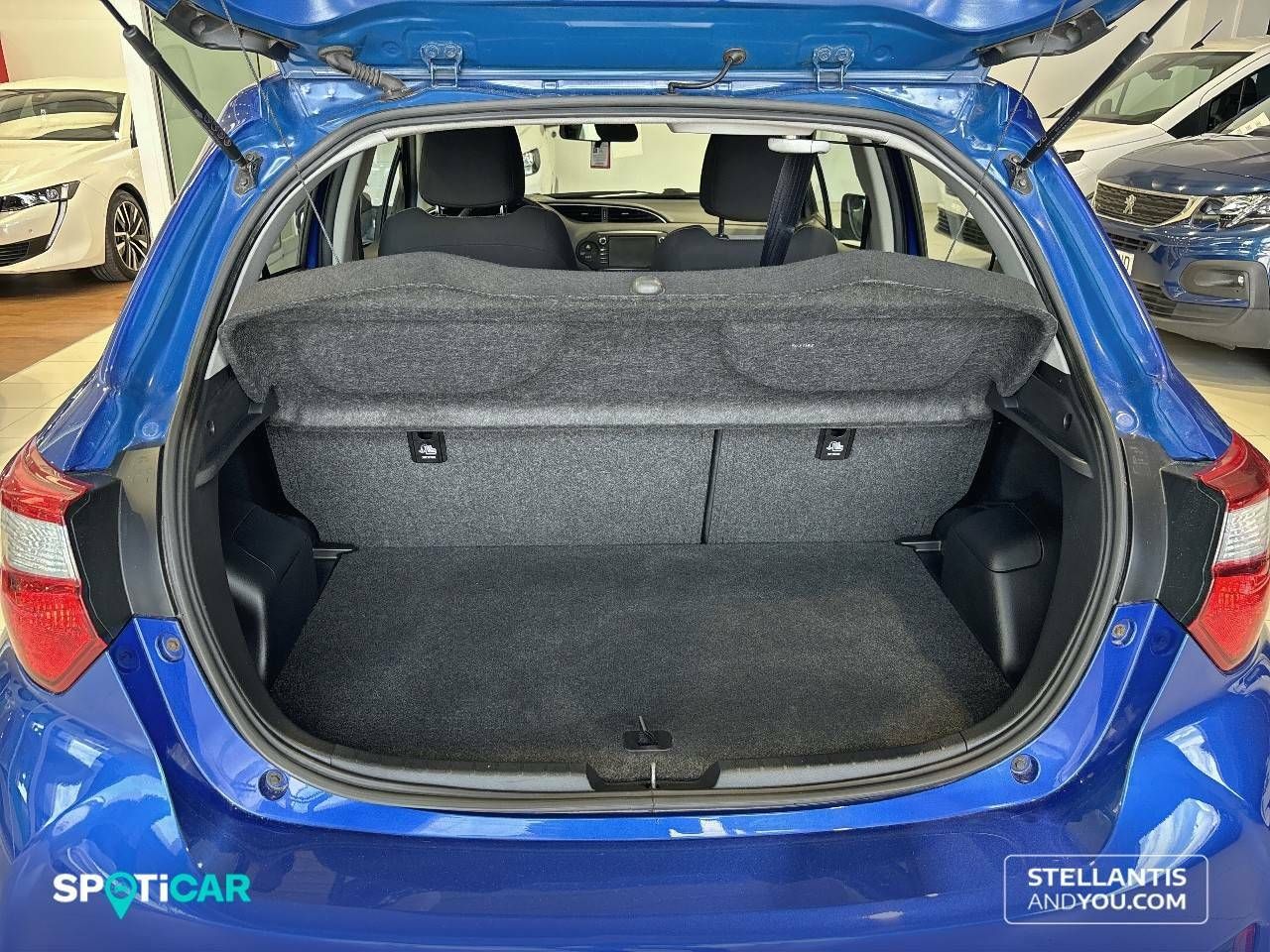Foto Toyota Yaris 6