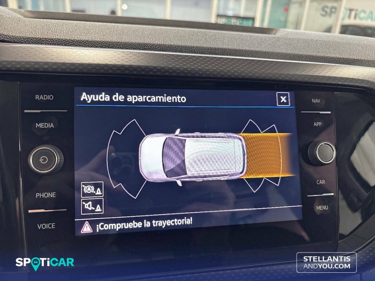 Foto Volkswagen T-Cross 18