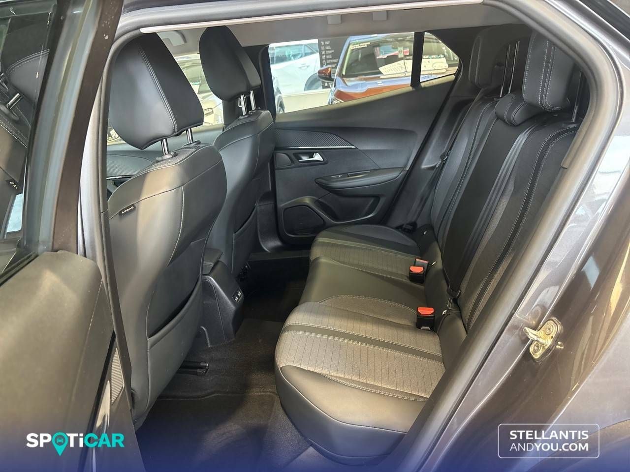 Foto Peugeot 2008 10