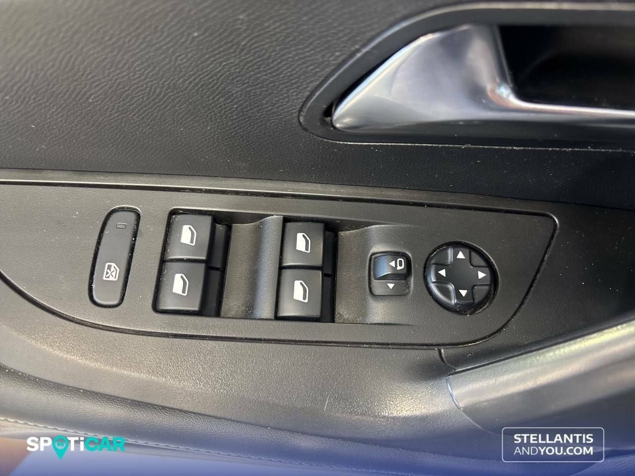 Foto Peugeot 2008 12