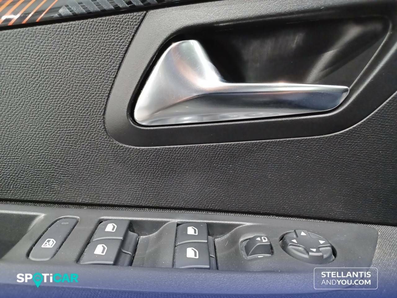 Foto Peugeot 208 14