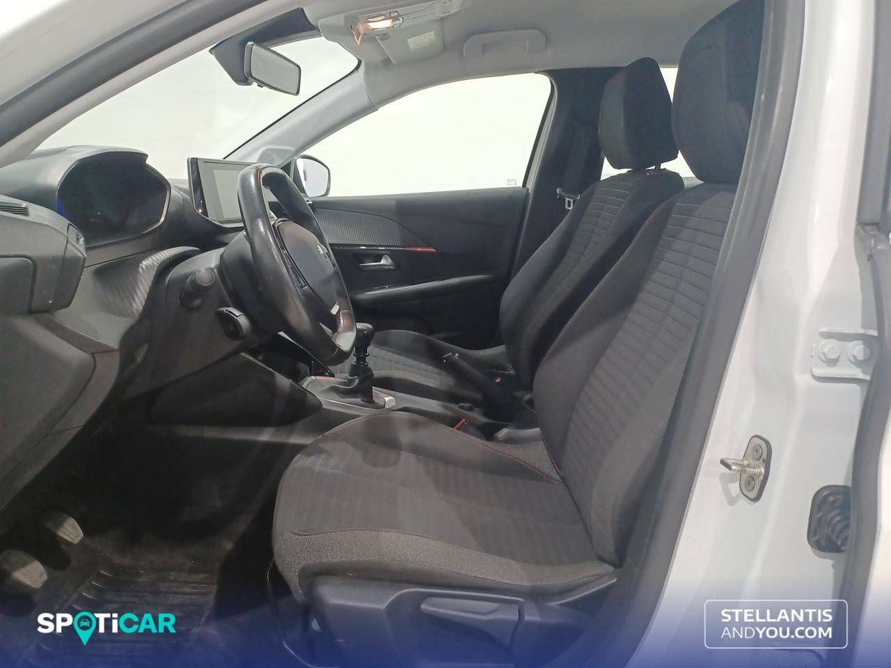 Foto Peugeot 208 9