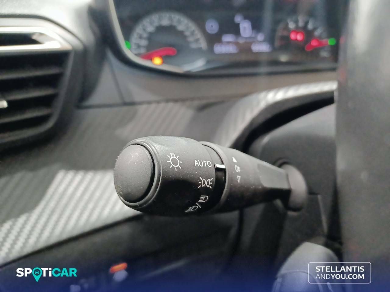 Foto Peugeot 208 15