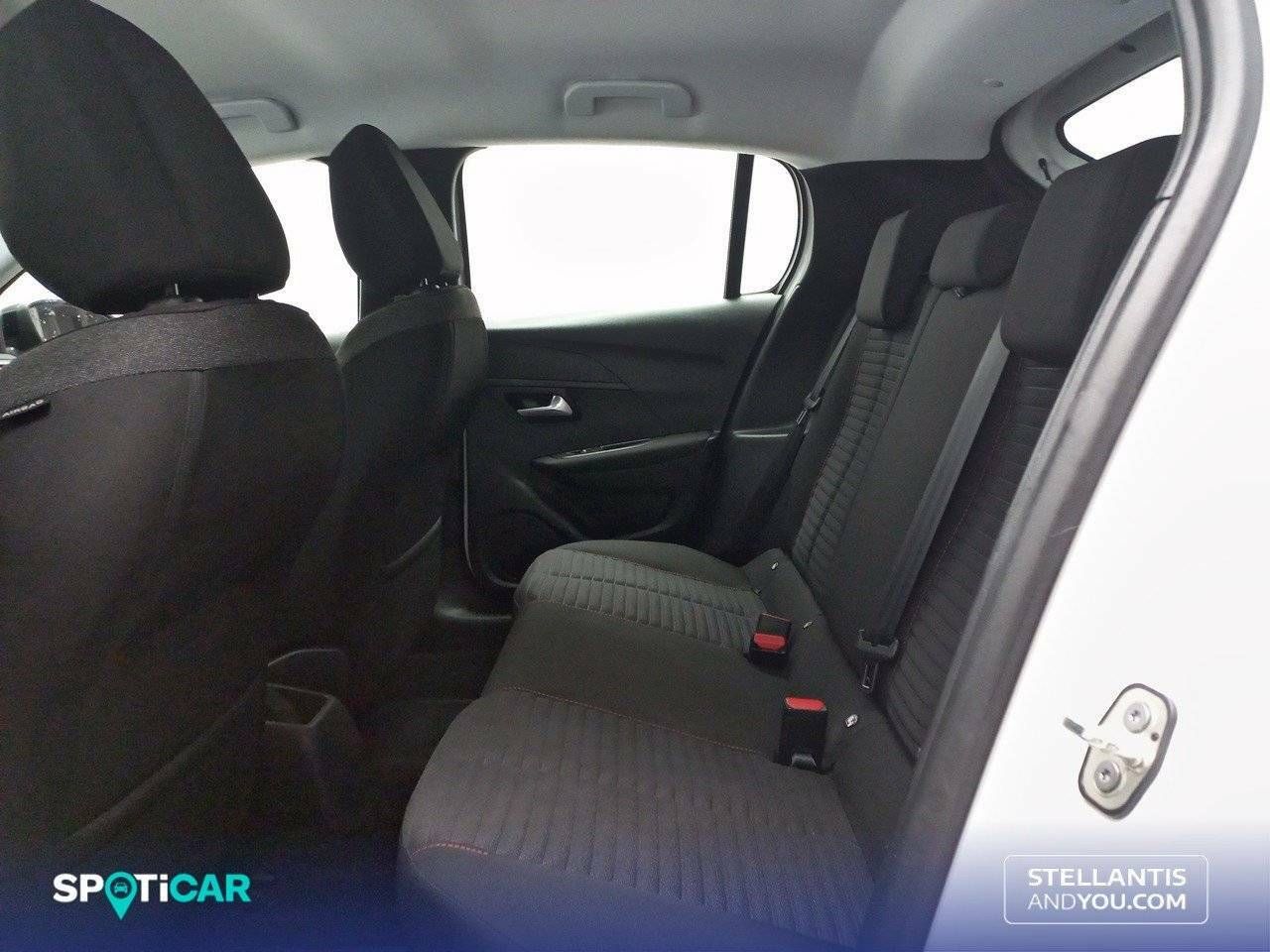 Foto Peugeot 208 10