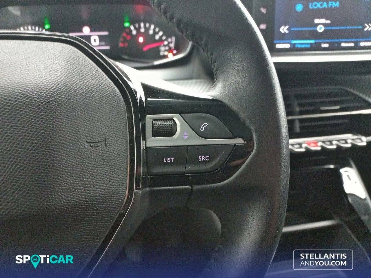 Foto Peugeot 208 17