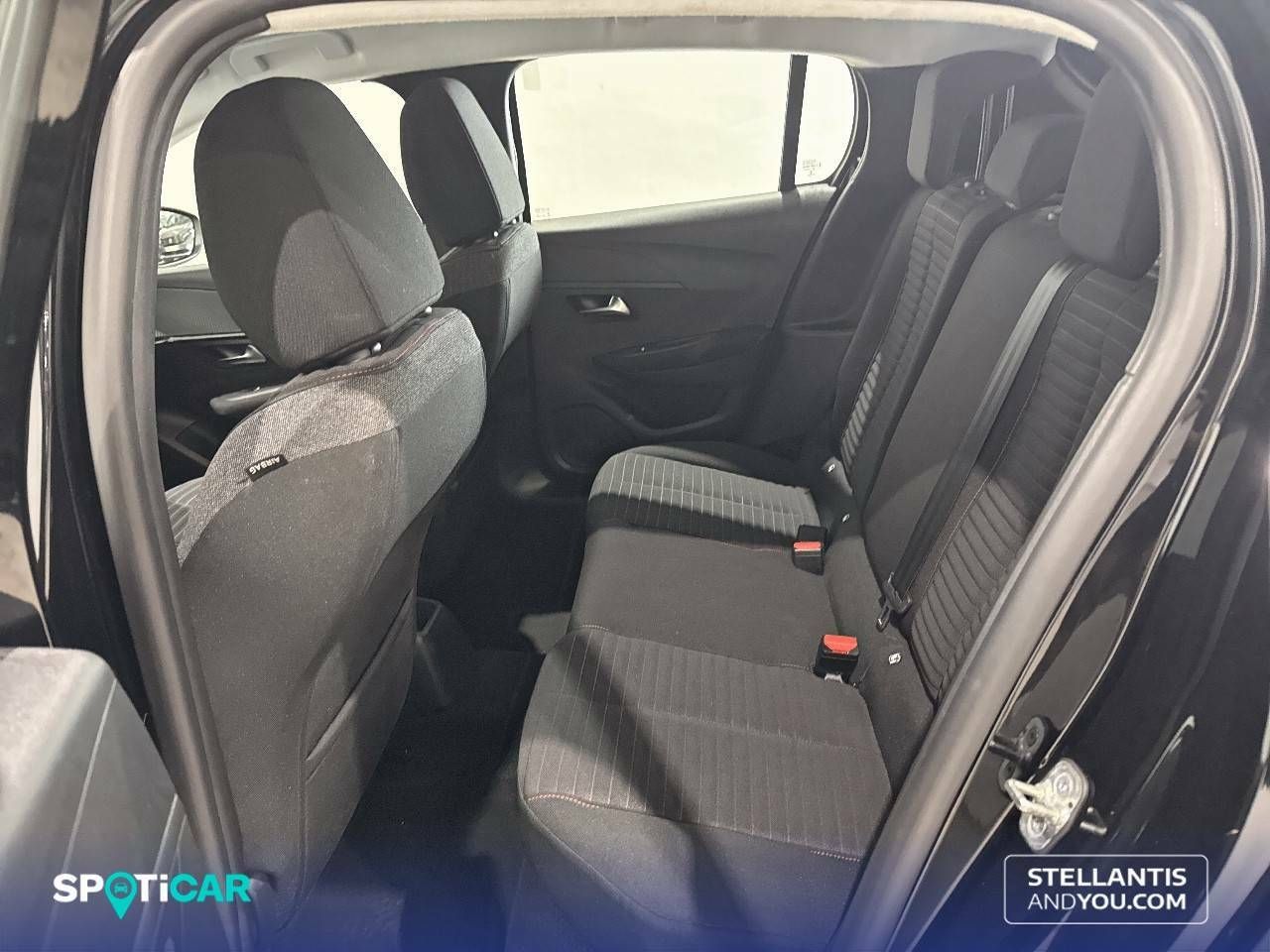 Foto Peugeot 208 10
