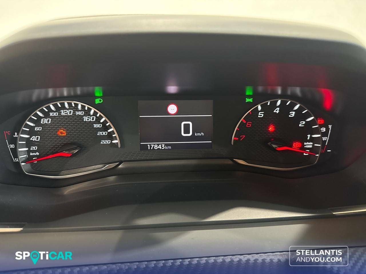 Foto Peugeot 208 13