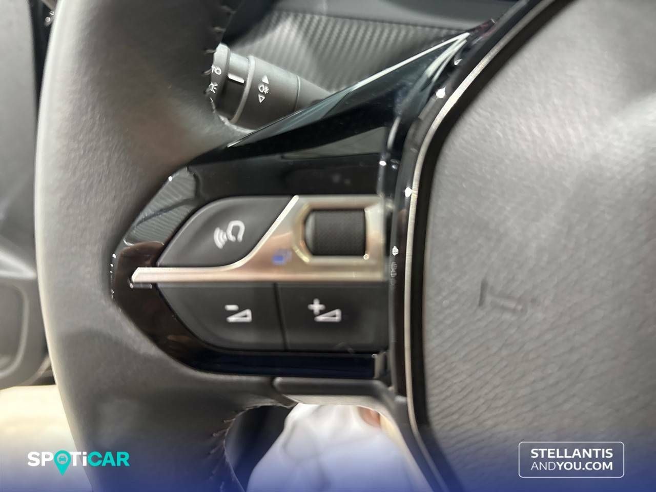 Foto Peugeot 208 16