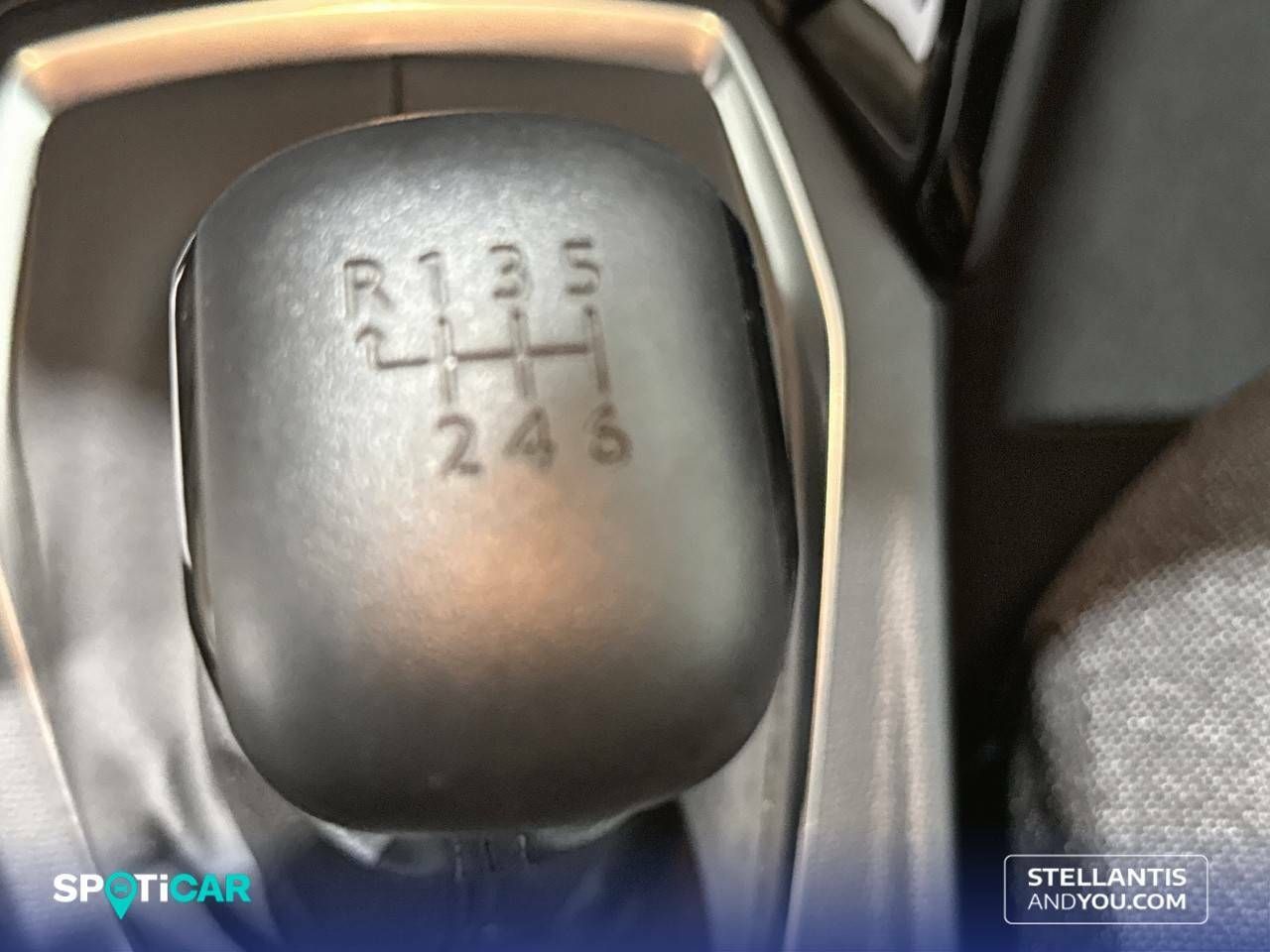Foto Peugeot 208 18