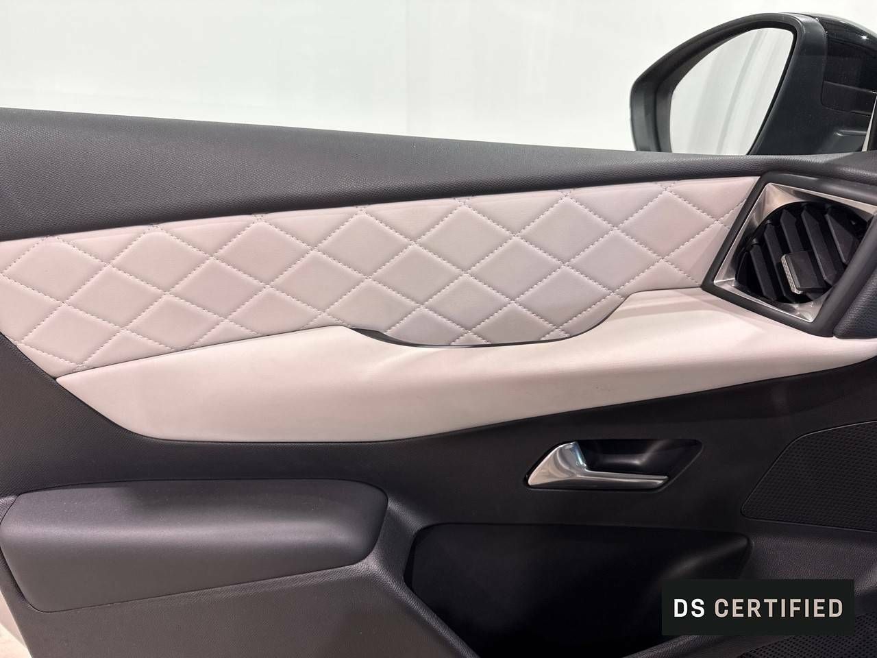 Foto DS Automobiles DS 3 12