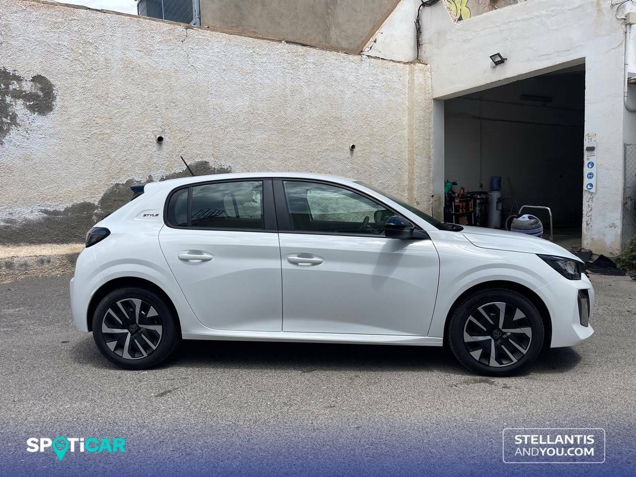 Foto Peugeot 208 4