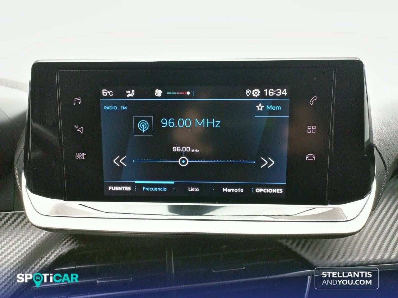 Foto Peugeot 208 13