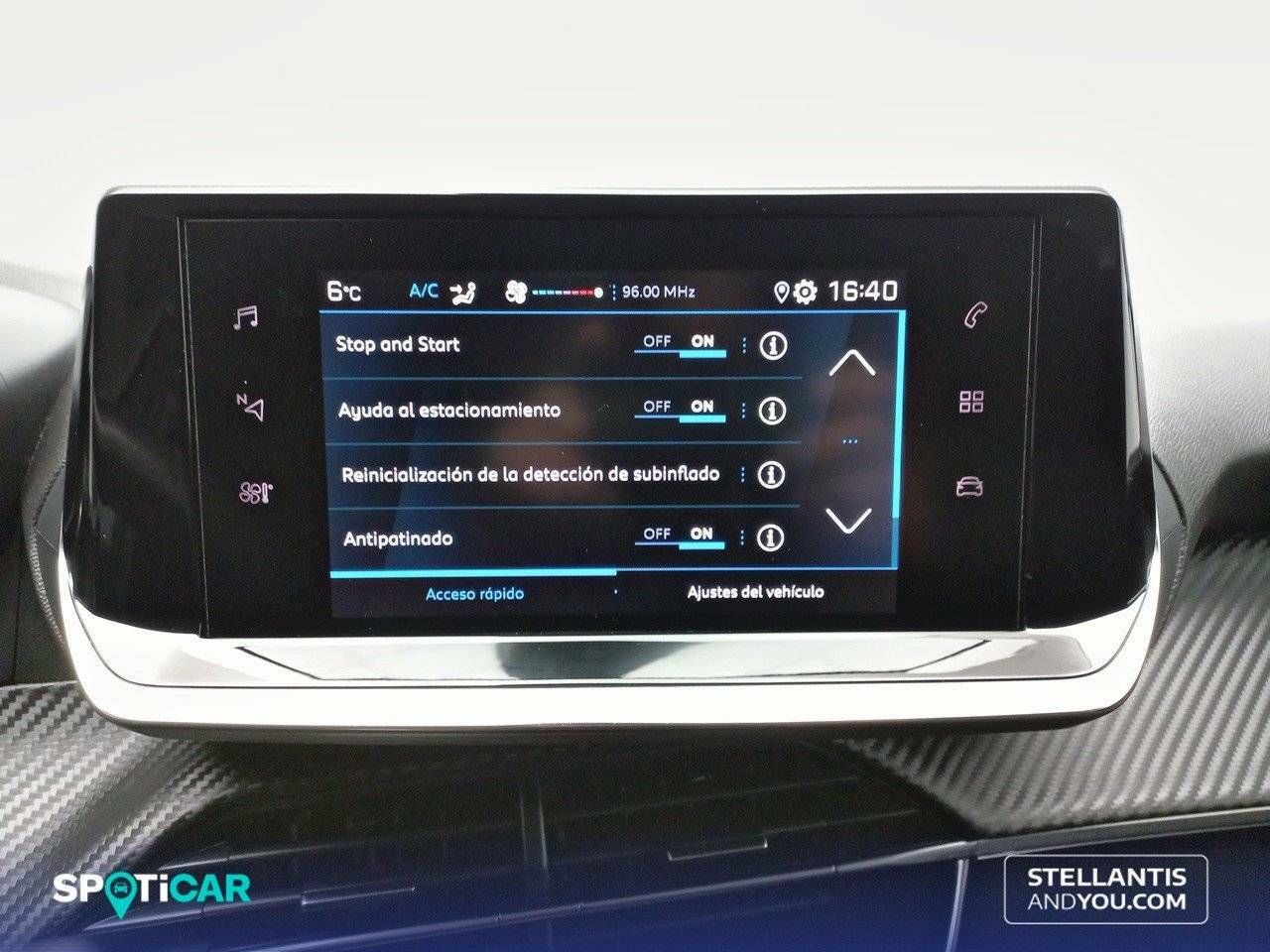 Foto Peugeot 208 16