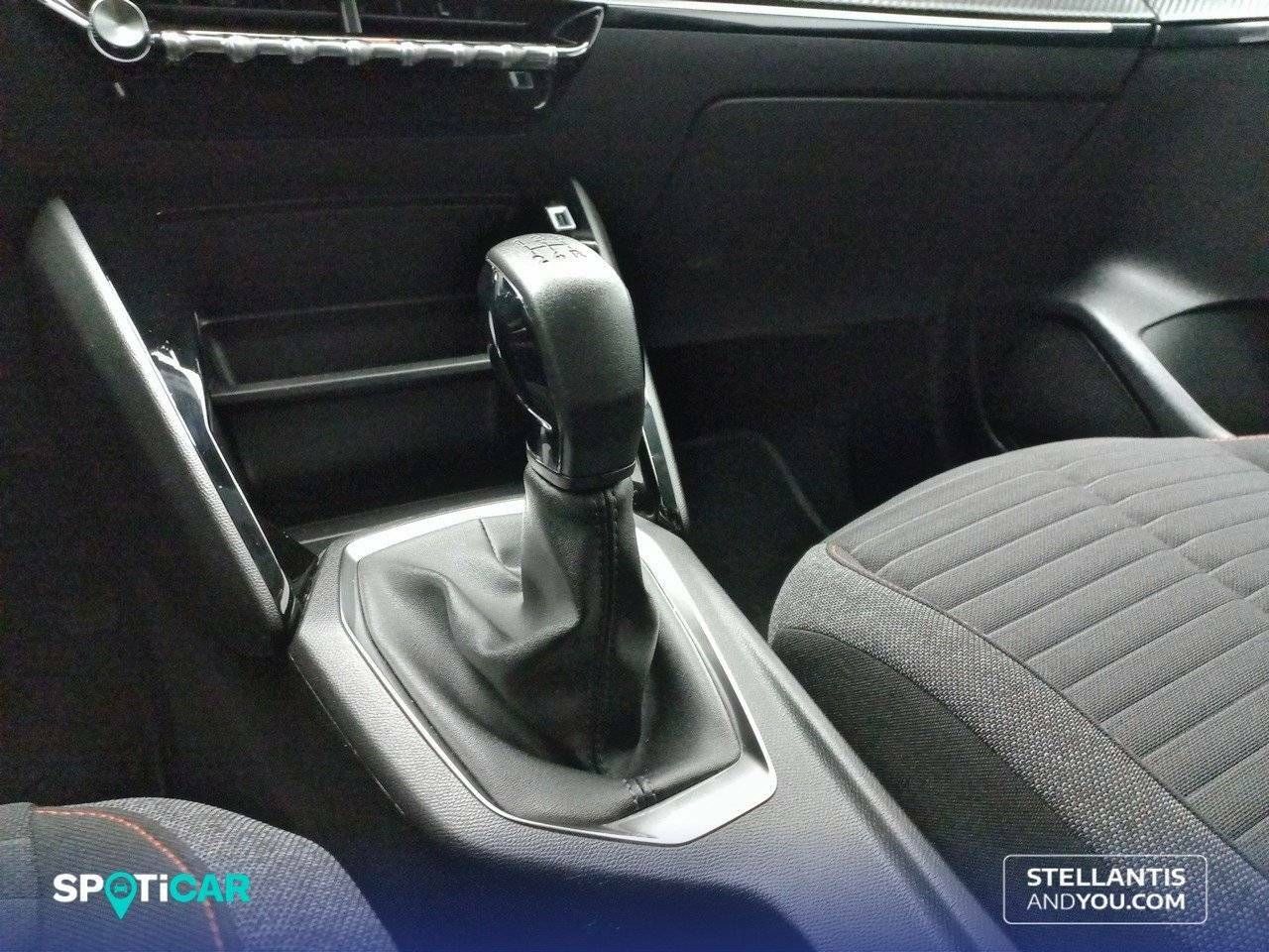 Foto Peugeot 208 19