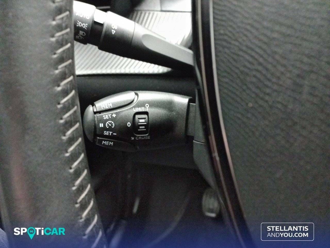 Foto Peugeot 208 22