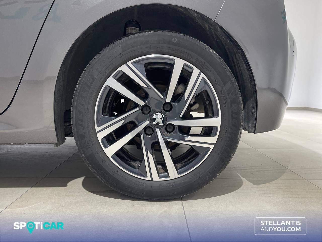 Foto Peugeot 208 11
