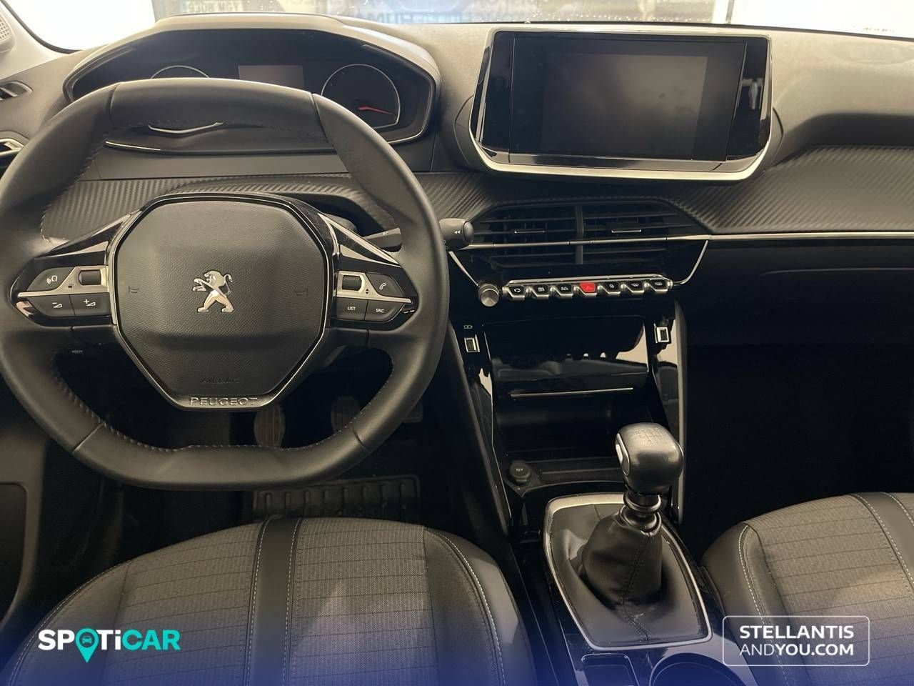 Foto Peugeot 208 8
