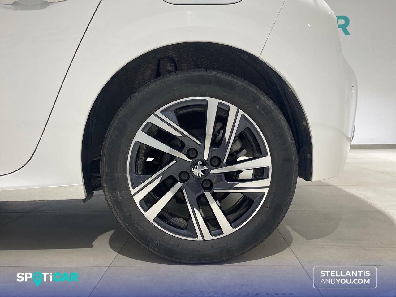 Foto Peugeot 208 11