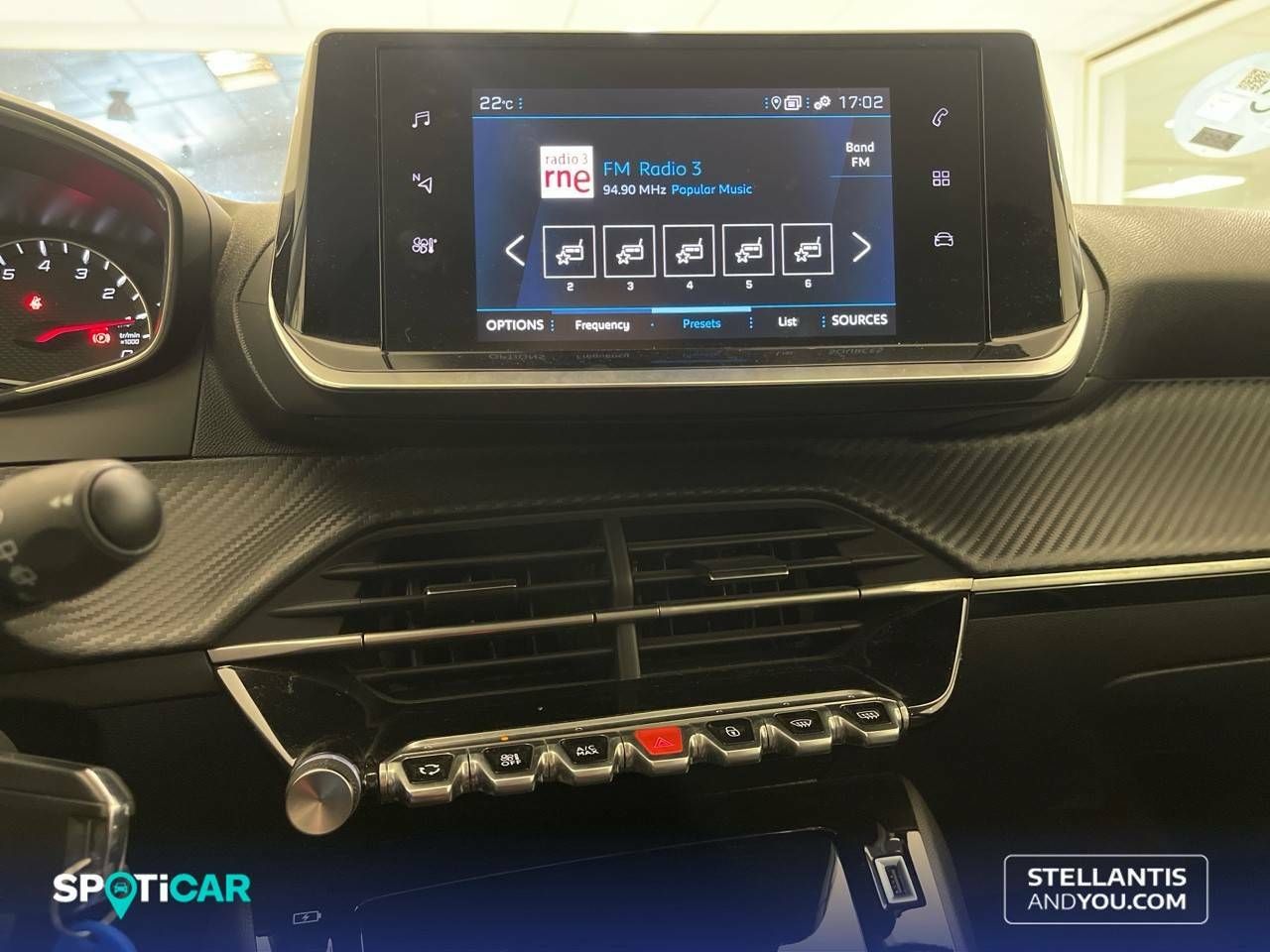 Foto Peugeot 208 16