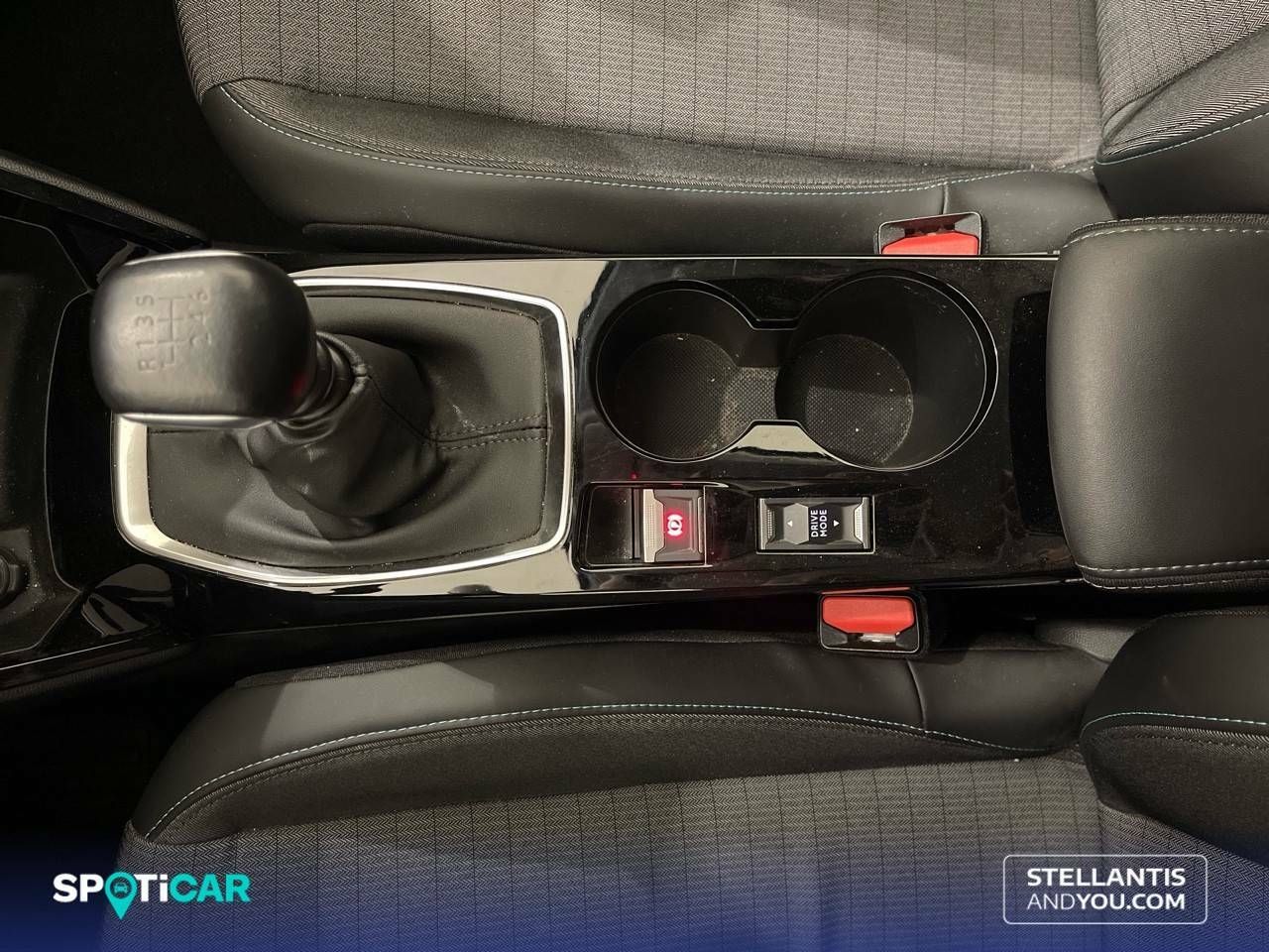 Foto Peugeot 208 20