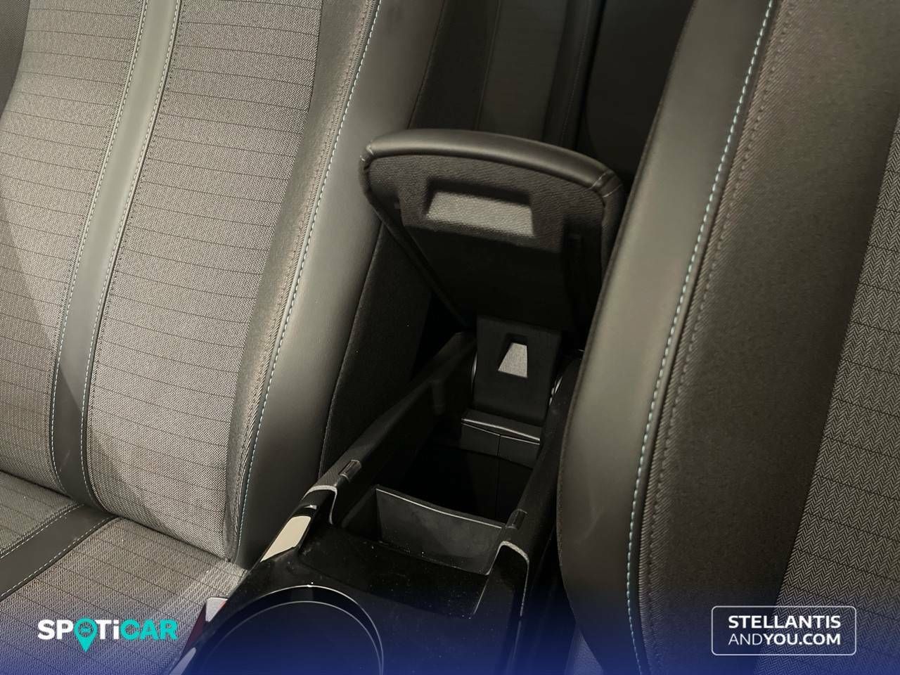 Foto Peugeot 208 21